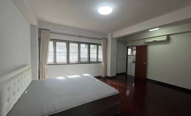 For rent 3 bedrooms apartment in Watthana, Bangkok