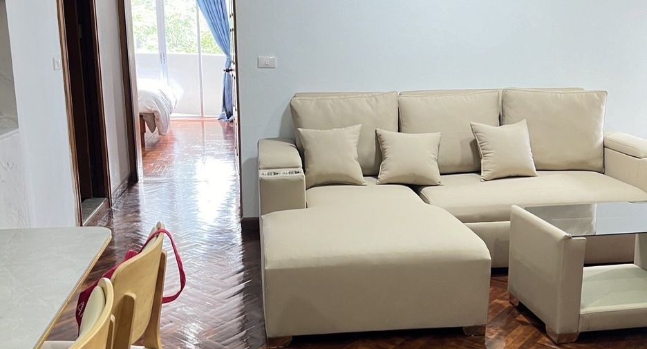 For rent 2 bedrooms condo in Watthana, Bangkok