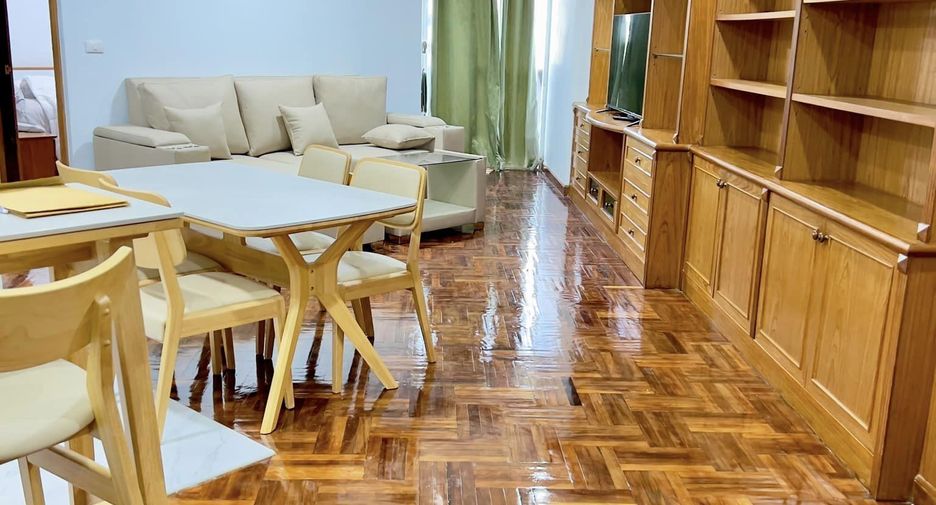 For rent 2 bedrooms condo in Watthana, Bangkok