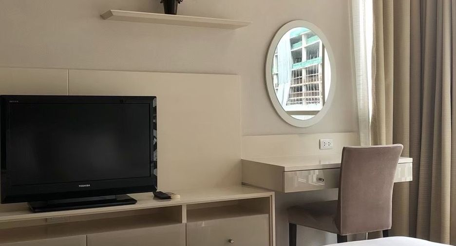 For rent 1 bed condo in Pathum Wan, Bangkok