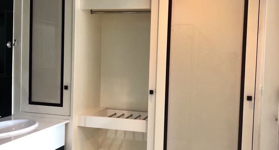 For rent 1 bed condo in Pathum Wan, Bangkok