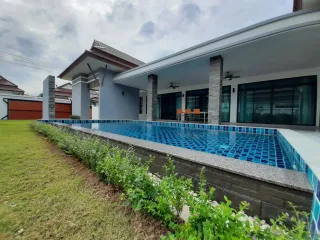 For sale 3 bedrooms villa in Cha Am, Phetchaburi