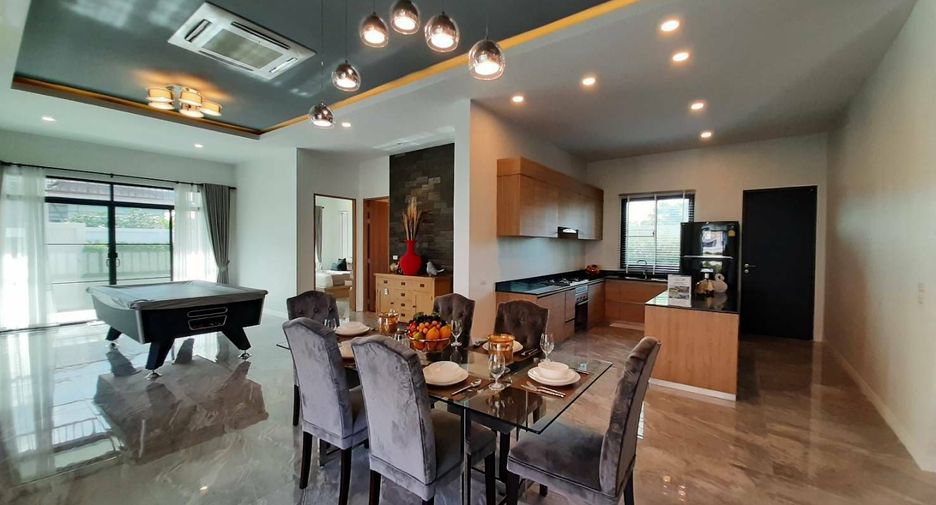 For sale 3 ベッドルーム villa in Cha Am, Phetchaburi