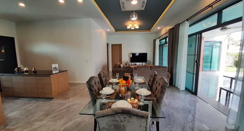 For sale 3 ベッドルーム villa in Cha Am, Phetchaburi