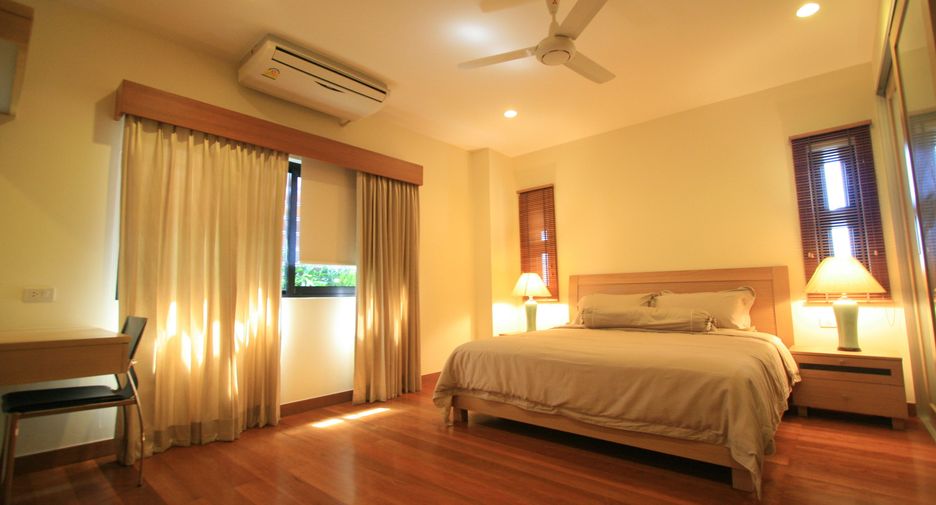 For sale 12 bedrooms villa in Phaya Thai, Bangkok