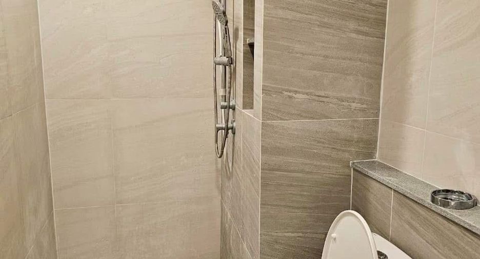 For rent 1 bed condo in Huai Khwang, Bangkok