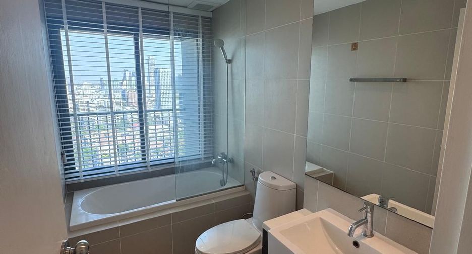 For rent 2 bedrooms condo in Khlong Toei, Bangkok