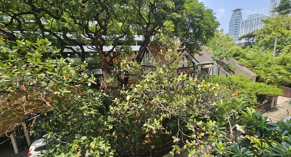 For rent 1 bed condo in Watthana, Bangkok