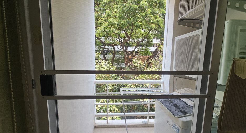 For rent 1 bed condo in Watthana, Bangkok