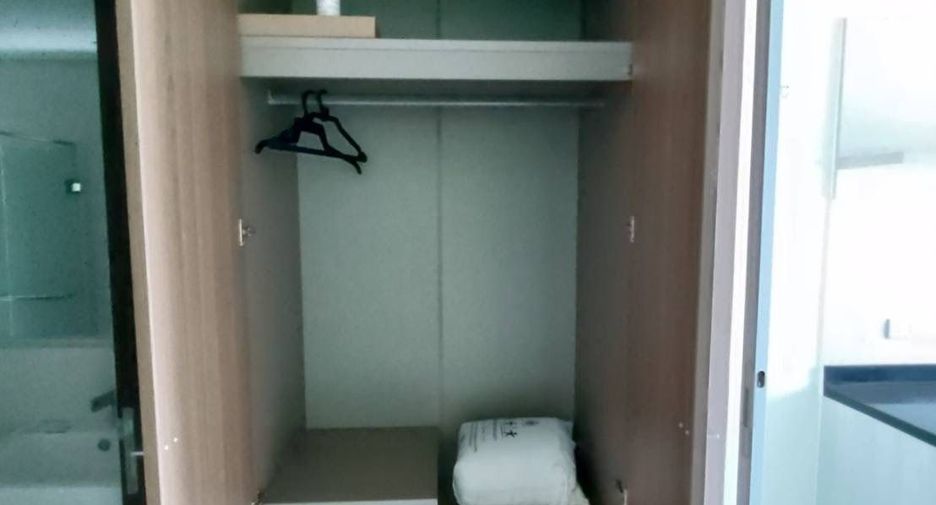 For sale 1 Beds condo in Sathon, Bangkok