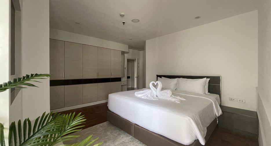Condo en alquiler de 3 habitaciones en Watthana, Bangkok