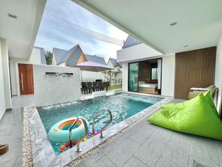 Villa en alquiler de 3 habitaciones en Bang Lamung, Chonburi