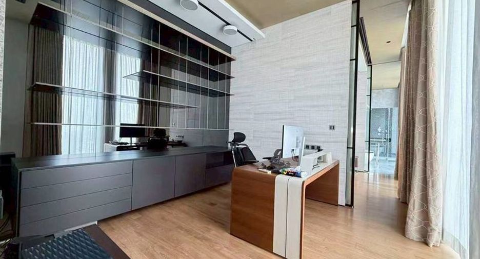 ขาย 2 ห้องนอน คอนโด ใน สาทร, กรุงเทพฯ