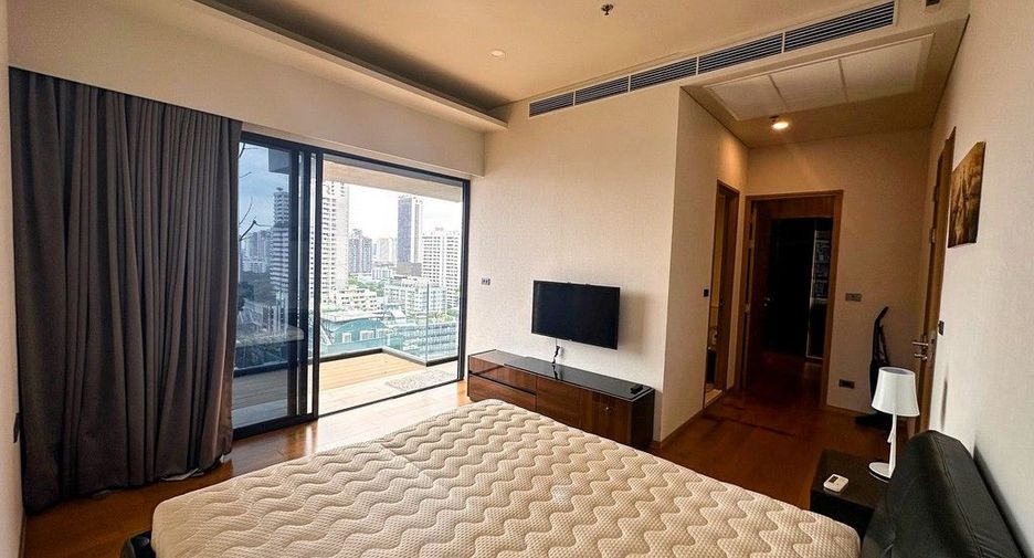 For sale 2 bedrooms condo in Watthana, Bangkok