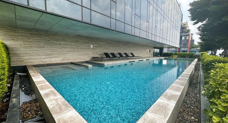 For sale 2 bedrooms condo in Watthana, Bangkok