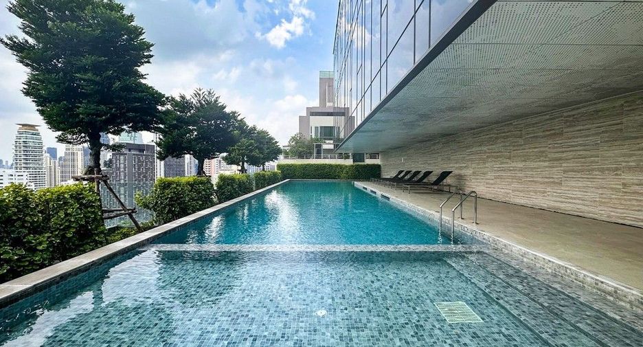 For sale 2 bedrooms condo in Watthana, Bangkok