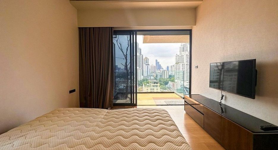 For sale 2 bedrooms condo in Watthana, Bangkok