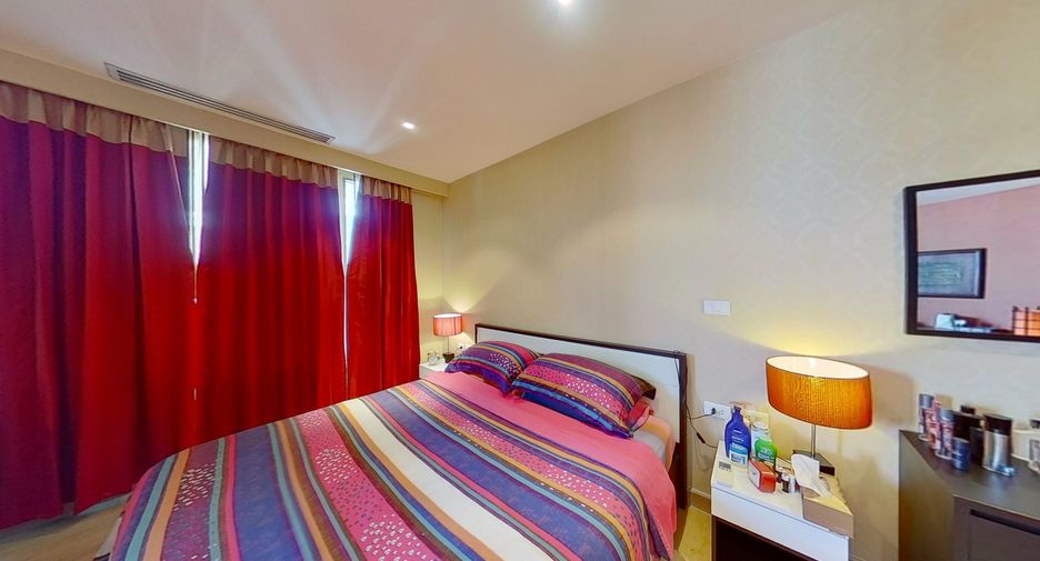 For sale 2 bedrooms condo in Khlong Toei, Bangkok