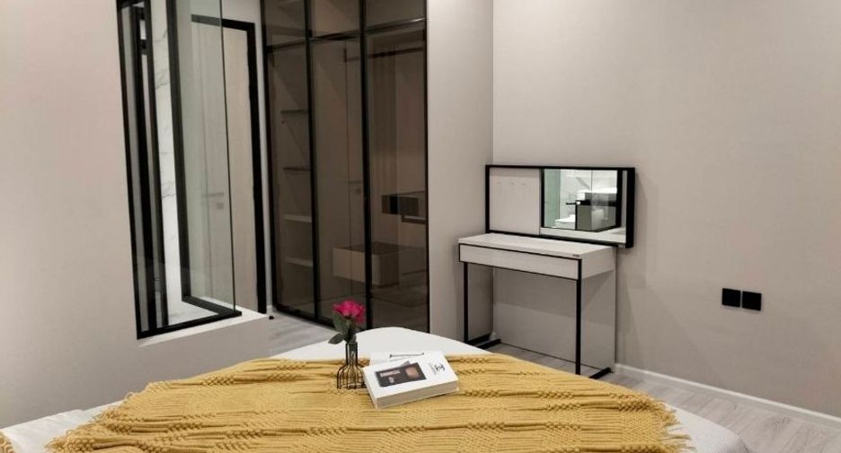 For rent 2 bedrooms condo in Ratchathewi, Bangkok