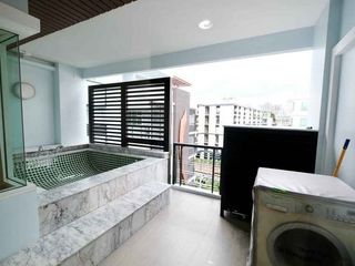 For rent 1 bed condo in Phra Khanong, Bangkok