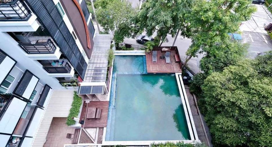 À louer 1 chambre condo à Phra Khanong, Bangkok