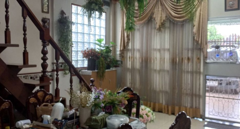 À vendre 7 chambres maison à Taling Chan, Bangkok