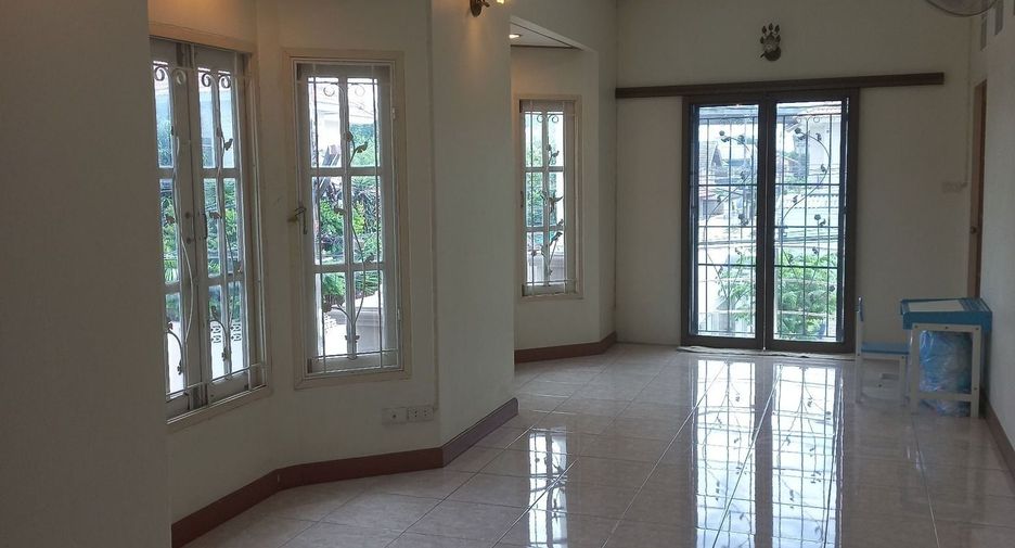 À vendre 7 chambres maison à Taling Chan, Bangkok