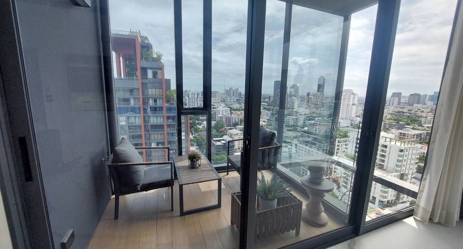 For rent 3 bedrooms condo in Watthana, Bangkok