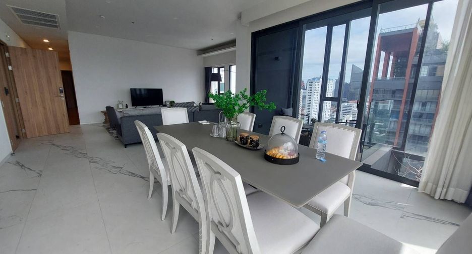 For rent 3 bedrooms condo in Watthana, Bangkok