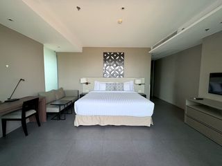 For rent 2 bedrooms condo in Sathon, Bangkok