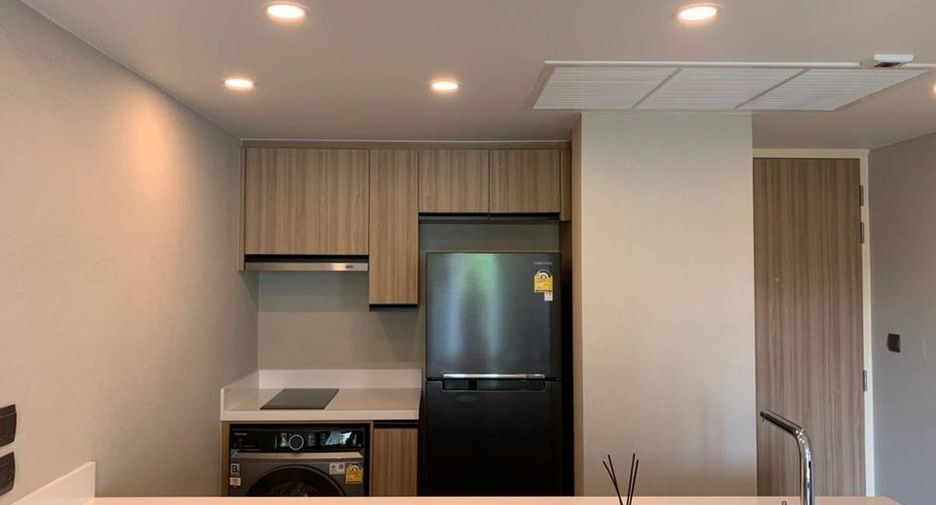 For rent 1 bed condo in Pathum Wan, Bangkok