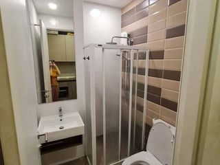 Wohnung zur Miete mit Studio in Huai Khwang, Bangkok