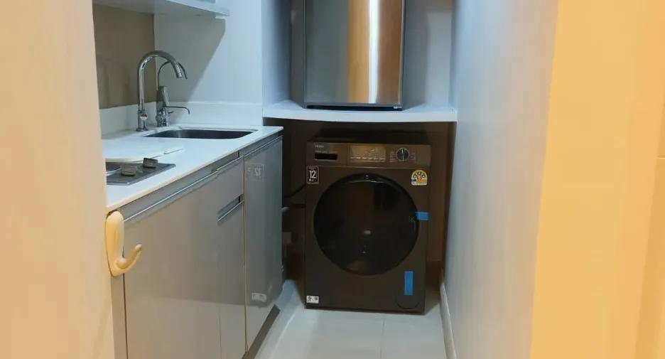 For rent 2 bedrooms condo in Khlong San, Bangkok