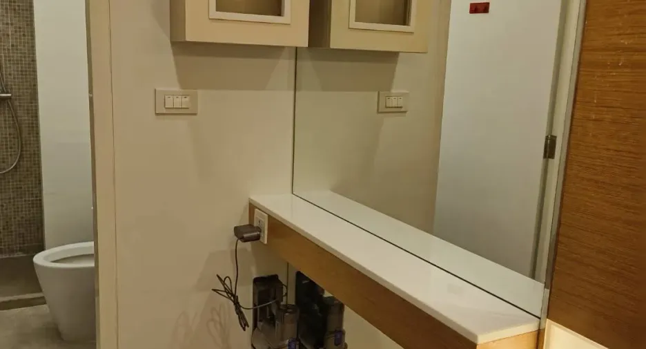 For rent 2 bedrooms condo in Khlong San, Bangkok