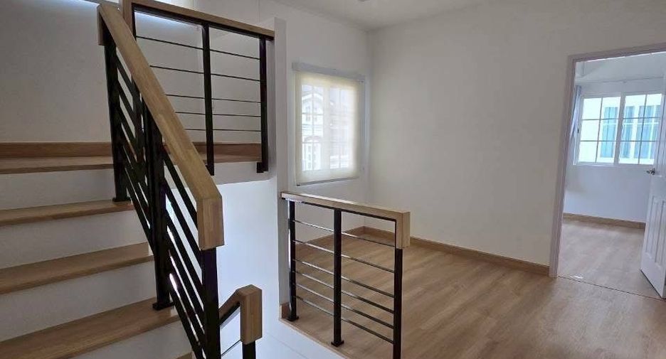 For rent 4 bedrooms house in Mueang Samut Prakan, Samut Prakan
