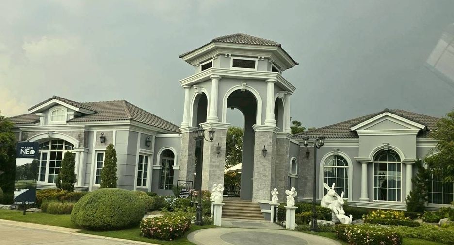 For rent 4 bedrooms house in Mueang Samut Prakan, Samut Prakan