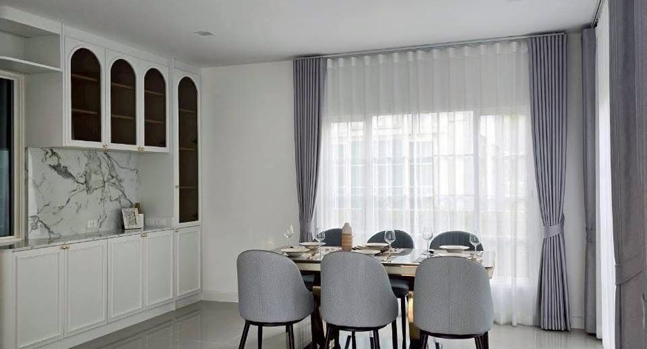 For rent 4 bedrooms house in Mueang Samut Prakan, Samut Prakan