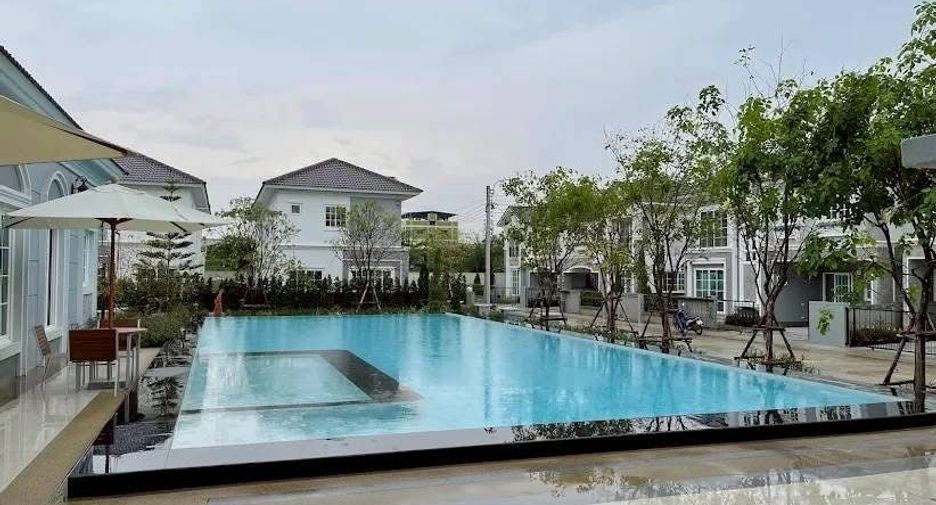 For rent 4 bedrooms house in Mueang Samut Prakan, Samut Prakan