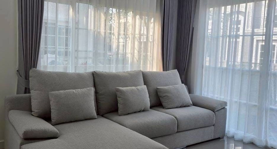 For rent 4 bedrooms house in Mueang Samut Prakan, Samut Prakan