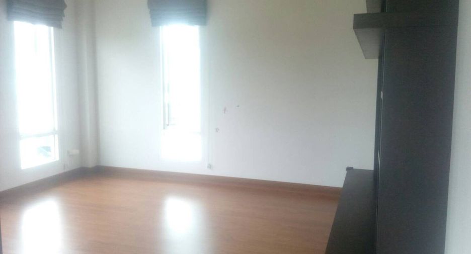 Haus zum Kauf mit 3 Zimmer in Si Racha, Chonburi