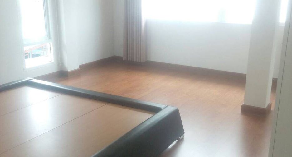 Haus zum Kauf mit 3 Zimmer in Si Racha, Chonburi