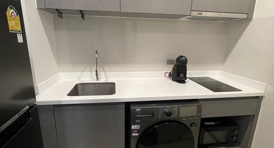 Wohnung zur Miete mit 1 Zimmer in Huai Khwang, Bangkok