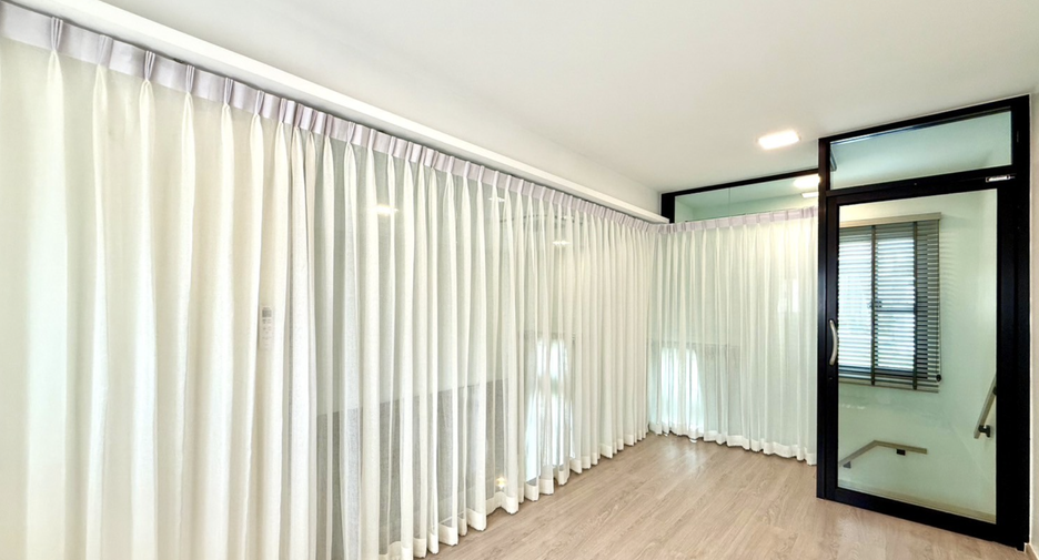 For rent 4 bedrooms house in Bang Phli, Samut Prakan