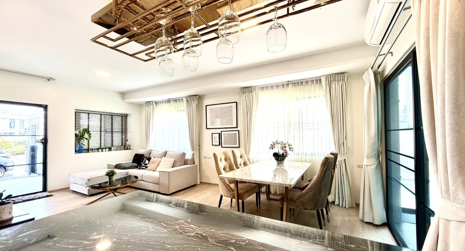 For rent 4 bedrooms house in Bang Phli, Samut Prakan