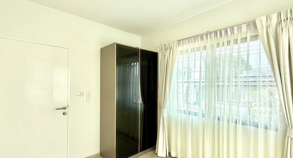 For rent 4 bedrooms house in Bang Phli, Samut Prakan