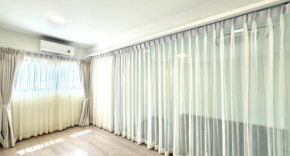 For rent 4 bedrooms house in Bang Phli, Samut Prakan