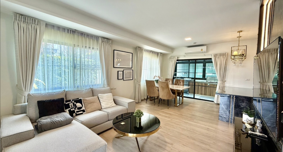 For rent 4 bedrooms house in Bang Phli, Samut Prakan