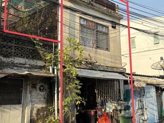For sale 4 bedrooms townhouse in Phra Khanong, Bangkok