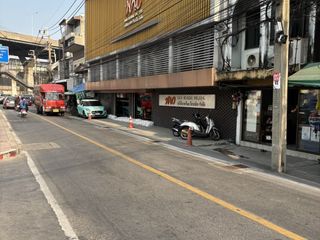 For sale 4 bedrooms townhouse in Phra Khanong, Bangkok