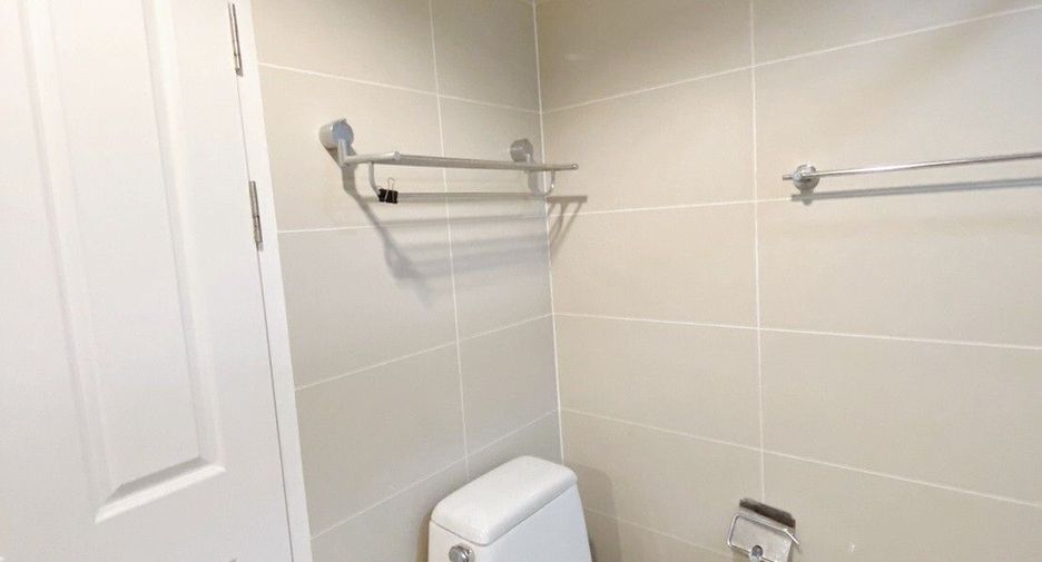 À vendre 3 chambres condo à Huai Khwang, Bangkok